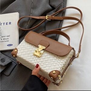 Brand new woman’s hangbag, vintage style crossbody shoulder purse with lock